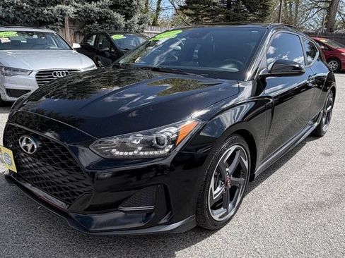 Used 2019 Hyundai Veloster Turbo FWD image 2