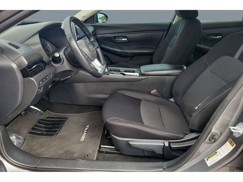Used 2020 Nissan Sentra SV image 14