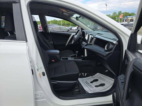 Used 2018 Toyota RAV4 LE w/ All Weather Liner Package AWD/4WD image 5