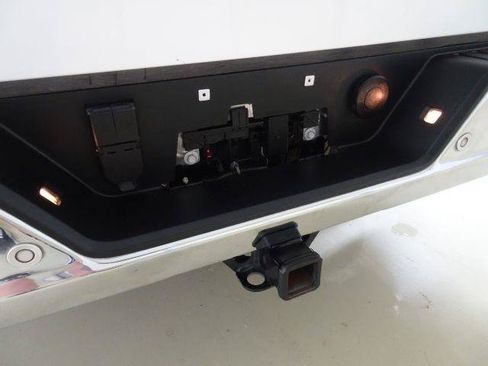 Used 2023 Chevrolet Silverado 1500 LTZ AWD/4WD image 16
