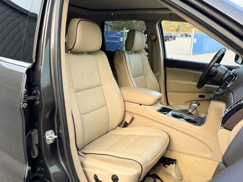 Used 2021 Jeep Grand Cherokee Overland image 22