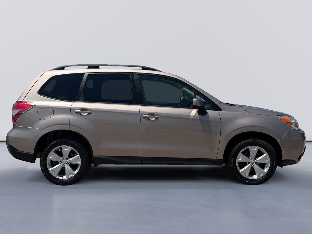 Used 2014 Subaru Forester 2.5i Premium w/ Popular Package #2 AWD/4WD image 2