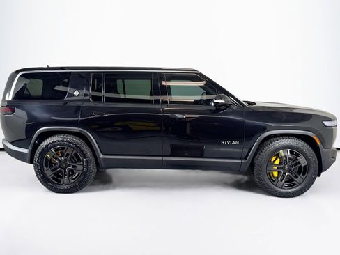 Used 2022 Rivian R1S Launch Edition image 4