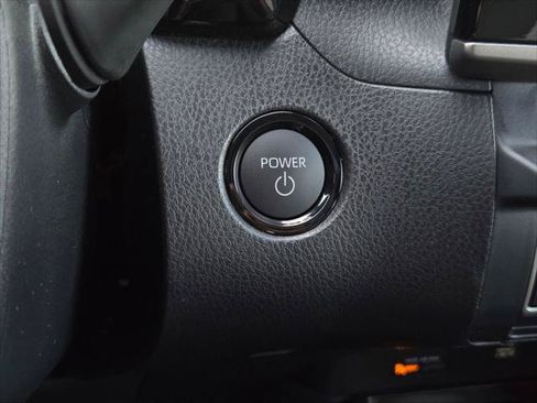Used 2026 Toyota Camry SE w/ Convenience Package FWD image 18