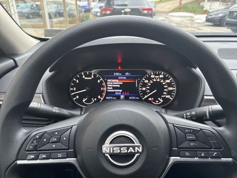 Used 2025 Nissan Altima 2.5 SV image 28