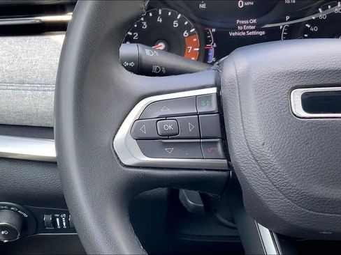 Used 2024 Jeep Compass Latitude AWD/4WD image 23