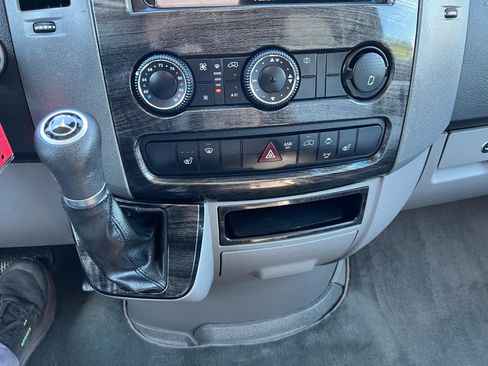 Used 2016 Mercedes-Benz Sprinter 3500 image 29