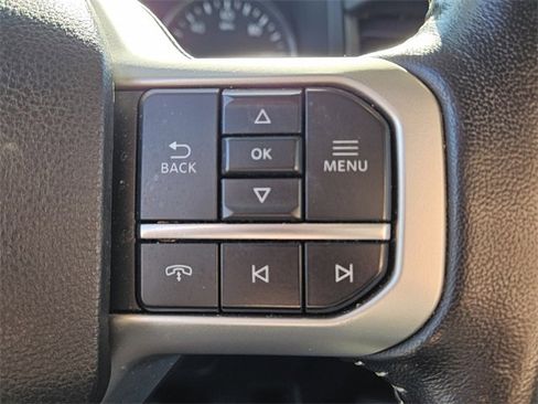 Used 2024 Ford Expedition Max XLT image 26