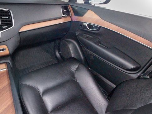 Certified 2023 Volvo XC90 B6 Plus w/ Protection Package Premier image 7