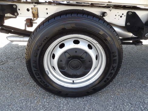 Used 2019 Ford Transit 250 138 image 39