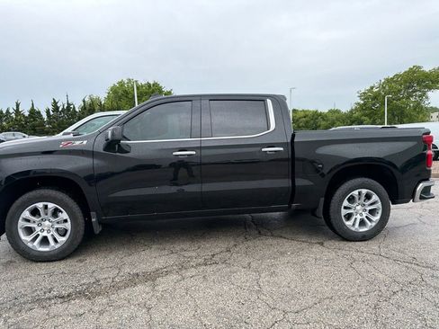 Used 2025 Chevrolet Silverado 1500 LTZ w/ LTZ Premium Package AWD/4WD image 3