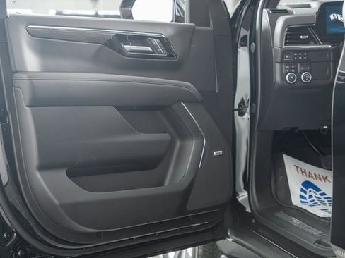 New 2026 Chevrolet Suburban Premier image 41
