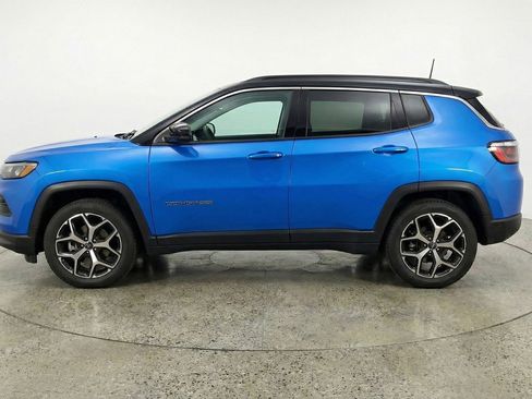 Used 2025 Jeep Compass Limited AWD/4WD image 5