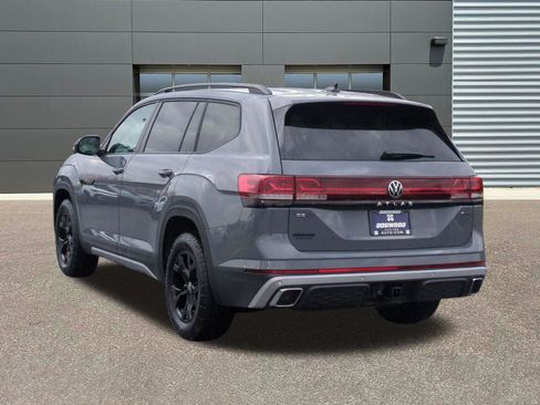 New 2026 Volkswagen Atlas Peak Edition AWD/4WD image 5