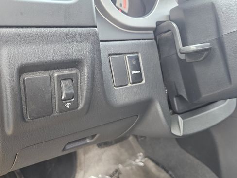 Used 2004 Nissan Xterra SE w/ (LTH) Rugged Leather Pkg AWD/4WD image 14