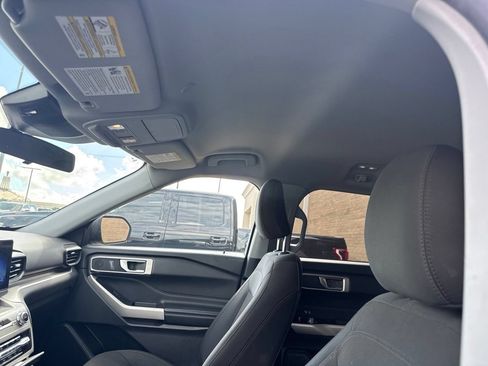 Used 2023 Ford Explorer XLT RWD image 8