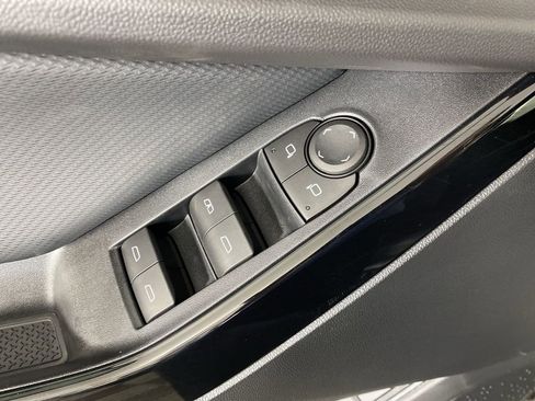 New 2026 Chevrolet Equinox LT w/ Convenience Package II image 23