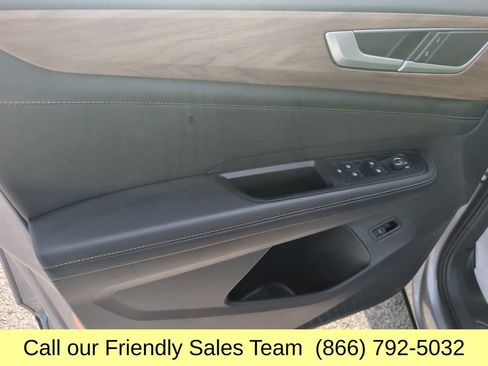 Used 2025 Volkswagen Atlas SE AWD/4WD image 12