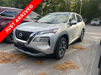 Used 2022 Nissan Rogue SV video 1