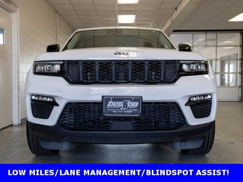 Certified 2023 Jeep Grand Cherokee Limited w/ Black Appearance Package image 2