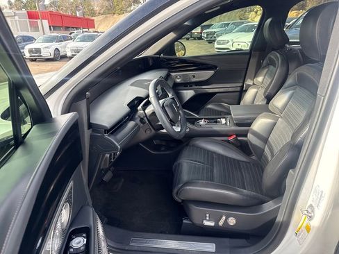 Used 2024 Lincoln Nautilus Reserve w/ Equipment Group 203A image 11