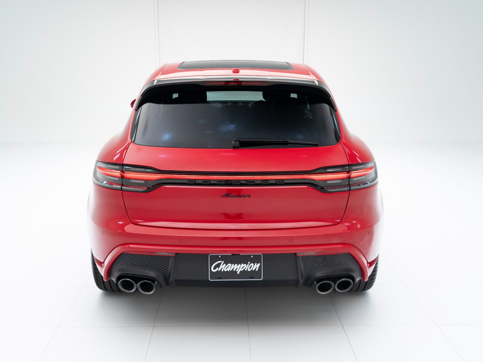 Certified 2026 Porsche Macan AWD/4WD image 10