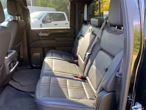 Used 2024 Chevrolet Silverado 3500 High Country w/ Technology Package image 9