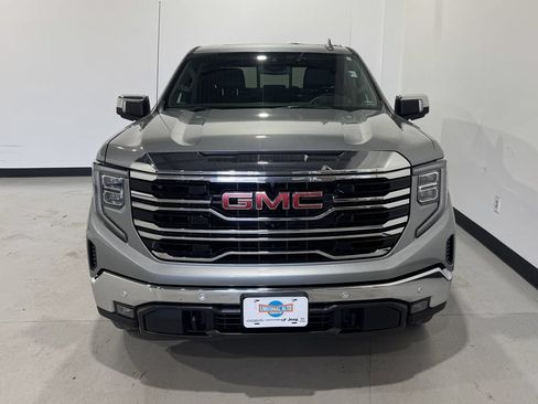 Used 2023 GMC Sierra 1500 SLT w/ SLT Convenience Package AWD/4WD image 11