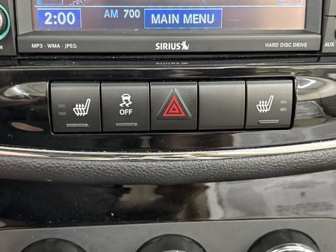 Used 2011 Chrysler 200 Limited FWD image 21