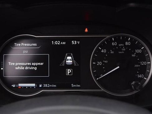 New 2025 Nissan Versa SR w/ Trunk Package image 11