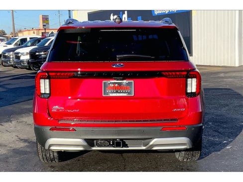 New 2026 Ford Explorer Platinum w/ LUX Leather Package image 4