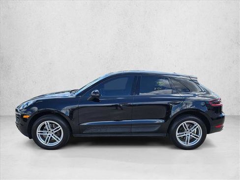 Used 2018 Porsche Macan AWD/4WD image 8
