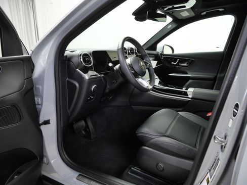 Certified 2026 Mercedes-Benz GLC 300 4MATIC image 14