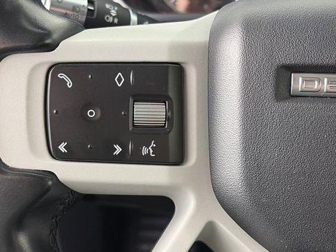 Used 2022 Land Rover Defender 110 AWD/4WD image 17