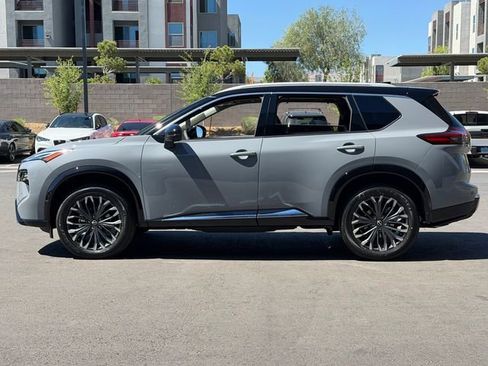 New 2026 Nissan Rogue Platinum AWD/4WD image 2