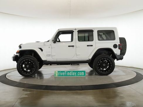Used 2021 Jeep Wrangler Unlimited Sahara w/ Uconnect 4C Nav & Sound Group image 9