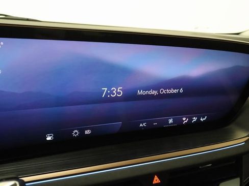 Certified 2025 Buick Envision Sport Touring image 15