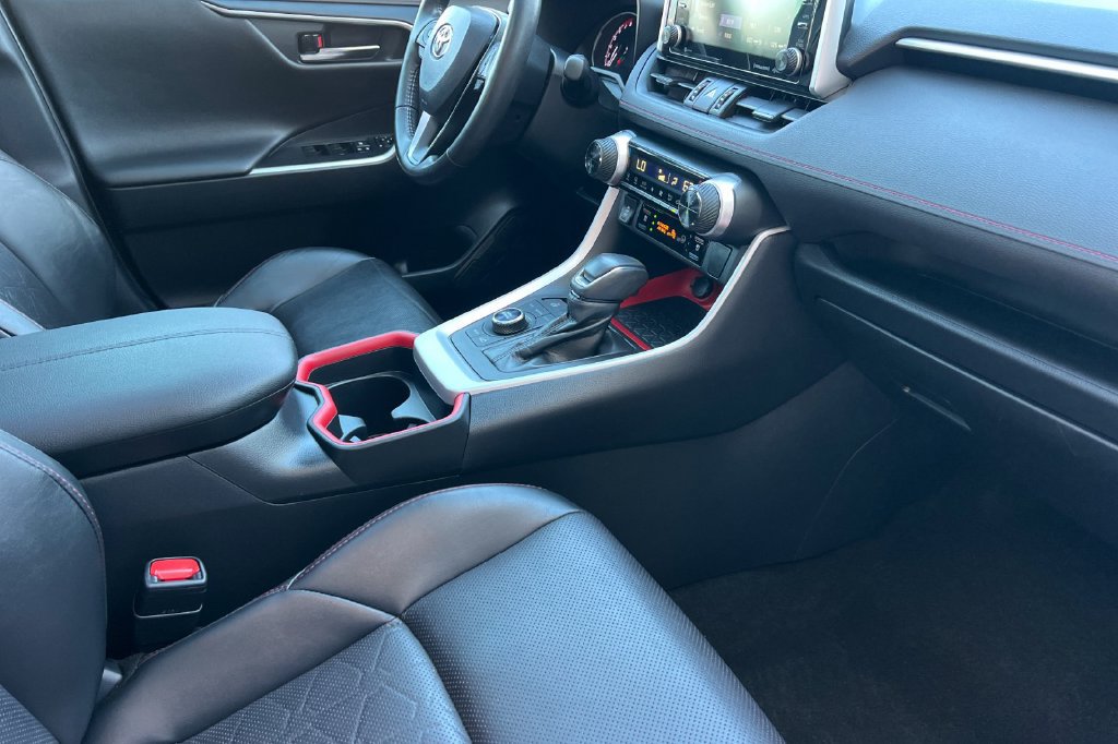 Certified 2020 Toyota RAV4 TRD Off-Road w/ TRD Off-Road Weather Package AWD/4WD image 19