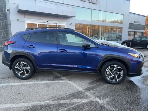 Used 2025 Subaru Crosstrek 2.0i Premium image 2