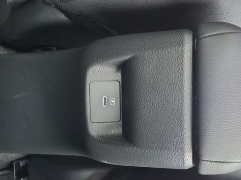 Certified 2025 Nissan Versa SR w/ Trunk Package FWD image 26