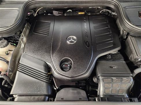 Used 2025 Mercedes-Benz GLS 450 4MATIC image 33