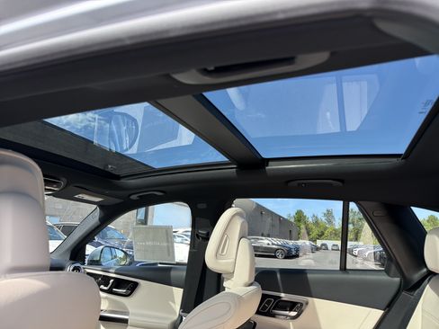 Used 2026 Mercedes-Benz GLC 300 4MATIC image 26