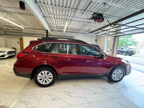Used 2019 Subaru Outback 2.5i AWD/4WD image 4