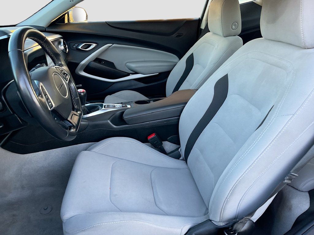 Used 2023 Chevrolet Camaro LT w/ Technology Package RWD image 20