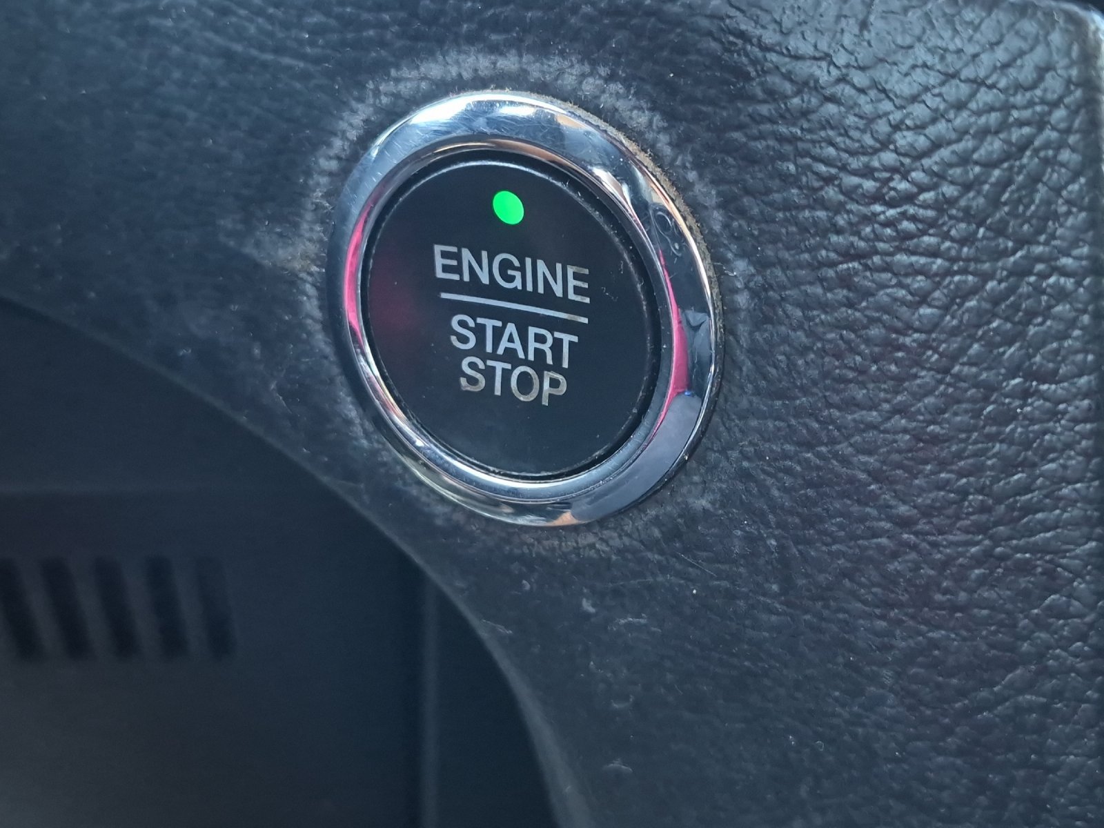 Used 2018 Ford Edge SEL w/ Equipment Group 201A FWD image 20