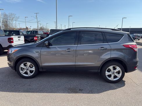 Used 2014 Ford Escape SE w/ Equipment Group 201A image 3
