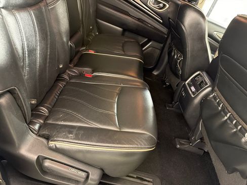Used 2019 INFINITI QX60 Luxe w/ Essential Package FWD image 18