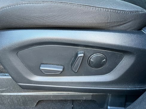 Certified 2023 Ford Explorer XLT w/ Class IV Trailer Tow Package image 10