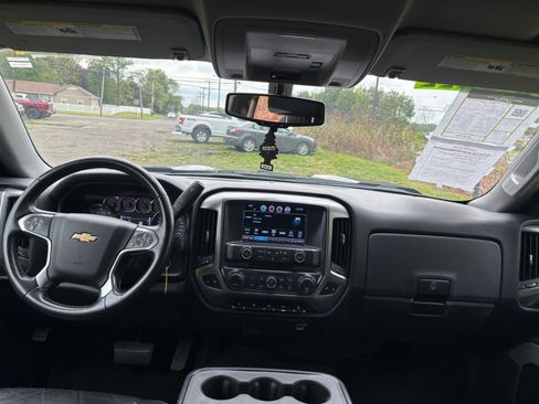 Used 2017 Chevrolet Silverado 1500 LT w/ Midnight Edition AWD/4WD image 9