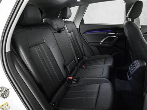Used 2025 Audi Q5 Premium w/ Convenience Package AWD/4WD image 21